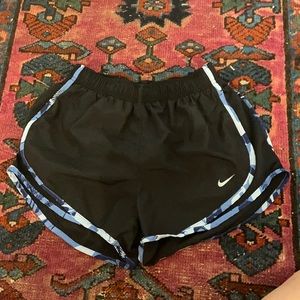 blue and black nike tempo shorts